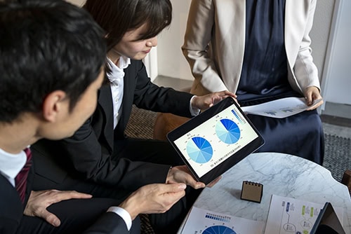 Endlich entspannt Gassi gehen: Mit Sonee Dosoruths Expertentipps Leinenaggression in den Griff bekommen